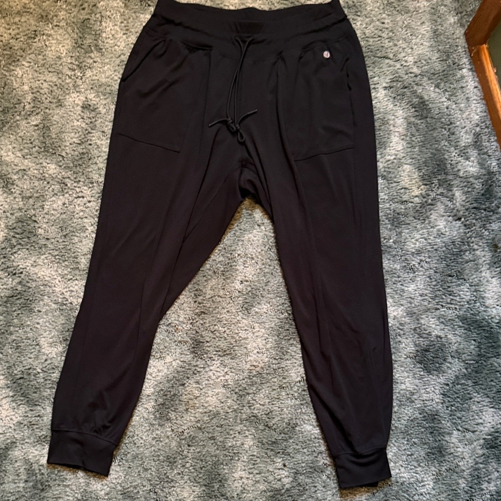 Women's LIVI black Jogger Pants